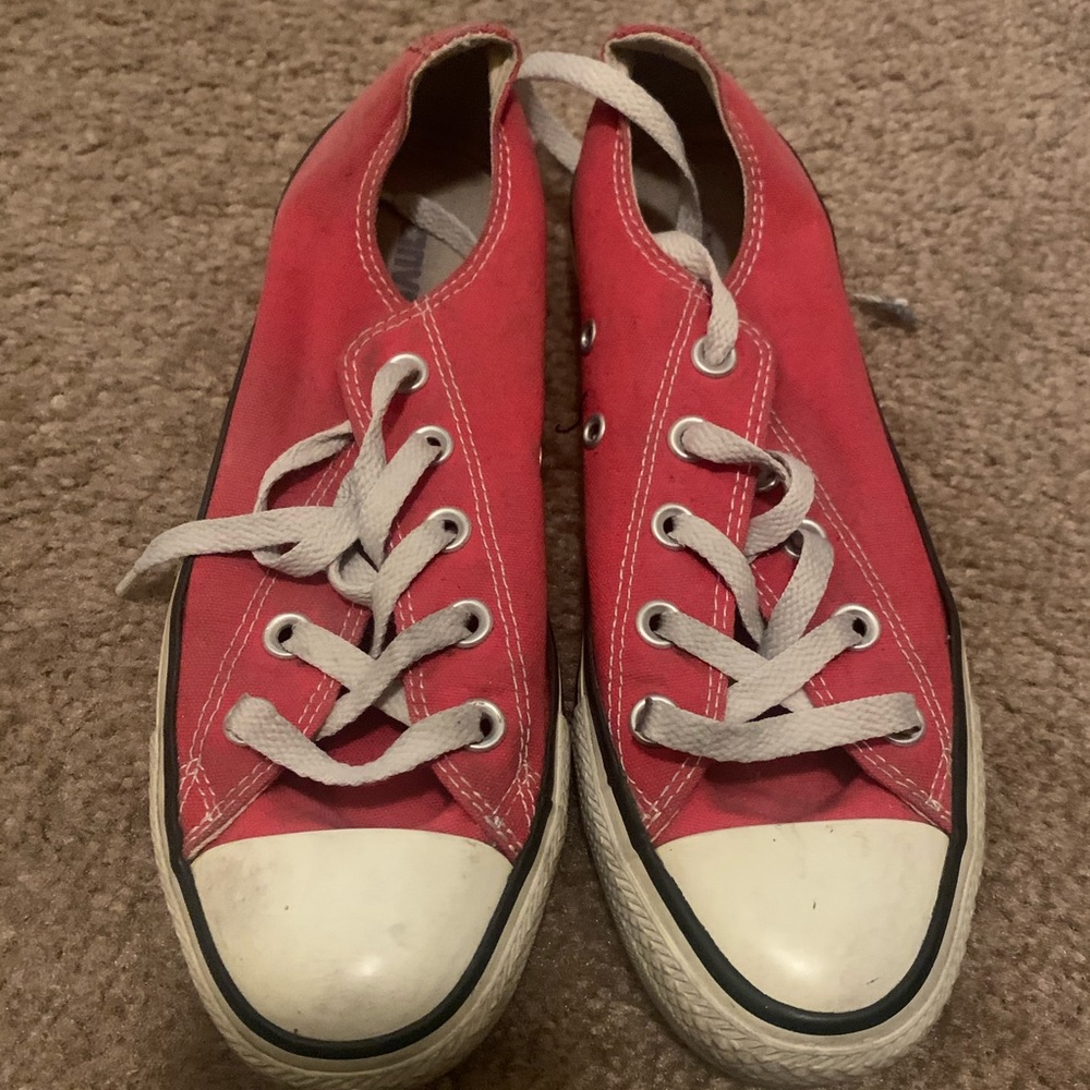 Red converse size 7